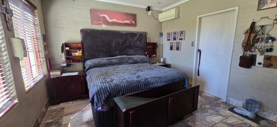 4 Bedroom Property for Sale in Waterval East North West